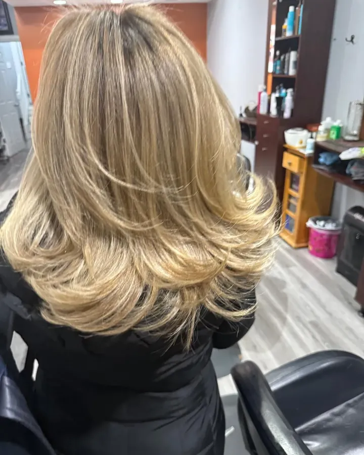 Blonde highlights by Salome